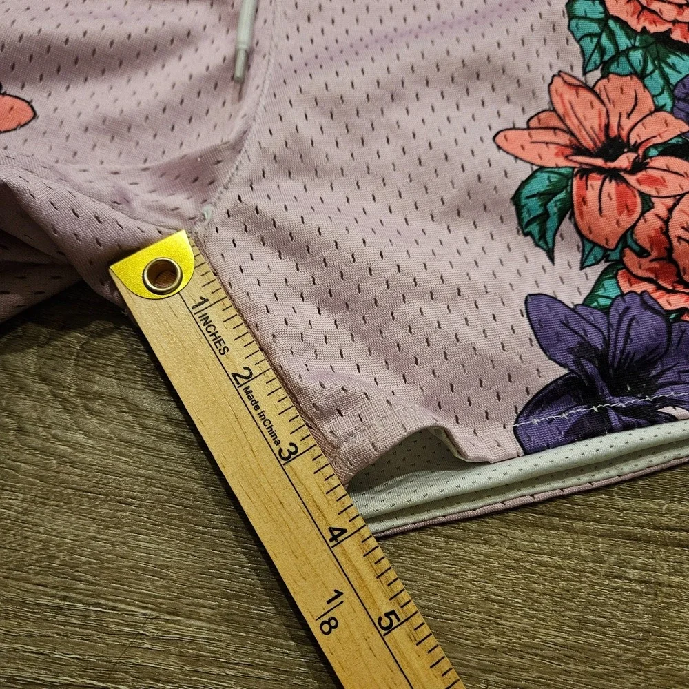 YoungLA 141 The Block Party Shorts Mens Large Black Pink Hummingbird Floral